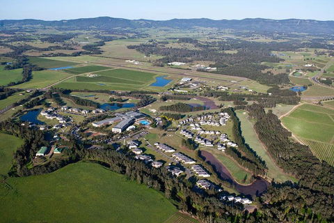 Hunter Valley Broken Back Range Helicopter Flight From Cessnock - Airlie Beach Holiday 1