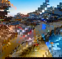 Nightlife In Melbourne St Kilda - Airlie Beach Holiday