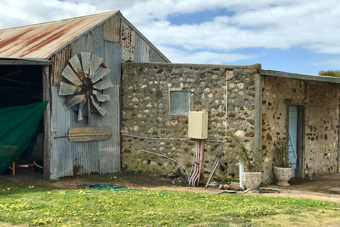 Kangaroo Island Gourmet Food And Wine Trail Tour - Airlie Beach Holiday 0