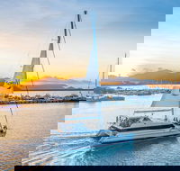 Small-Group Afternoon Cairns City Tour with Harbour Dinner Cruise - Airlie Beach Holiday