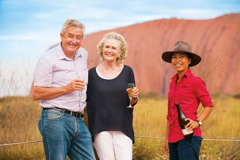 Ayers Rock 4 Tour Combo: Complete Uluru Base Walk At Sunrise, Valley Of The Winds At Sunrise, Kata Tjuta Sunset And Uluru Sunset - Airlie Beach Holiday 2