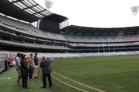 Full-Day Sports And Beer Tour Of Melbourne With Lunch - Airlie Beach Holiday 1