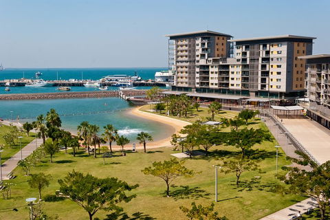 Darwin Shore Excursion: Hop-on Hop-off Bus Tour - Airlie Beach Holiday 5